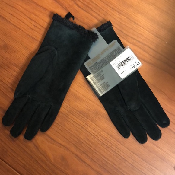 isotoner Accessories Nwt Isotoner Black Suede Gloves Womens Medium